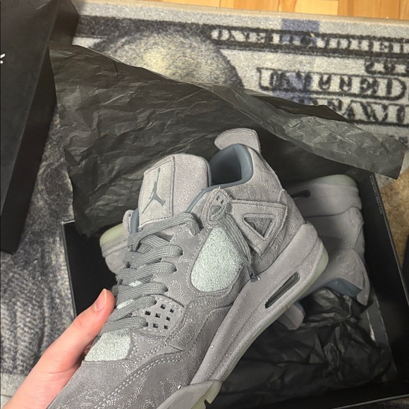 Jordan Sneakers - Light Gray - Picture 2 of 7